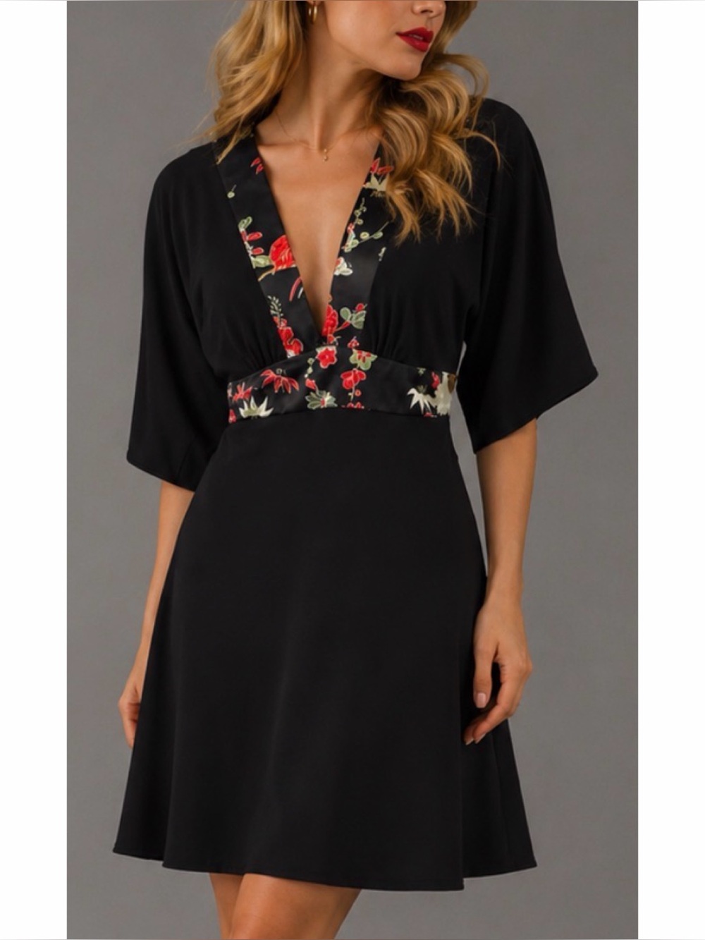 LOVE TEASE • Black Floral Trim V-Neck Mini Dress, M